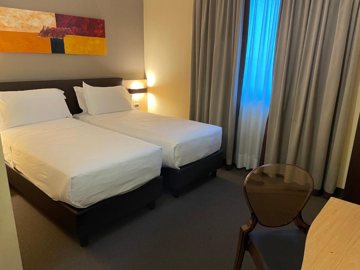 Hotel Omnia Noventa di Piave Luaran gambar