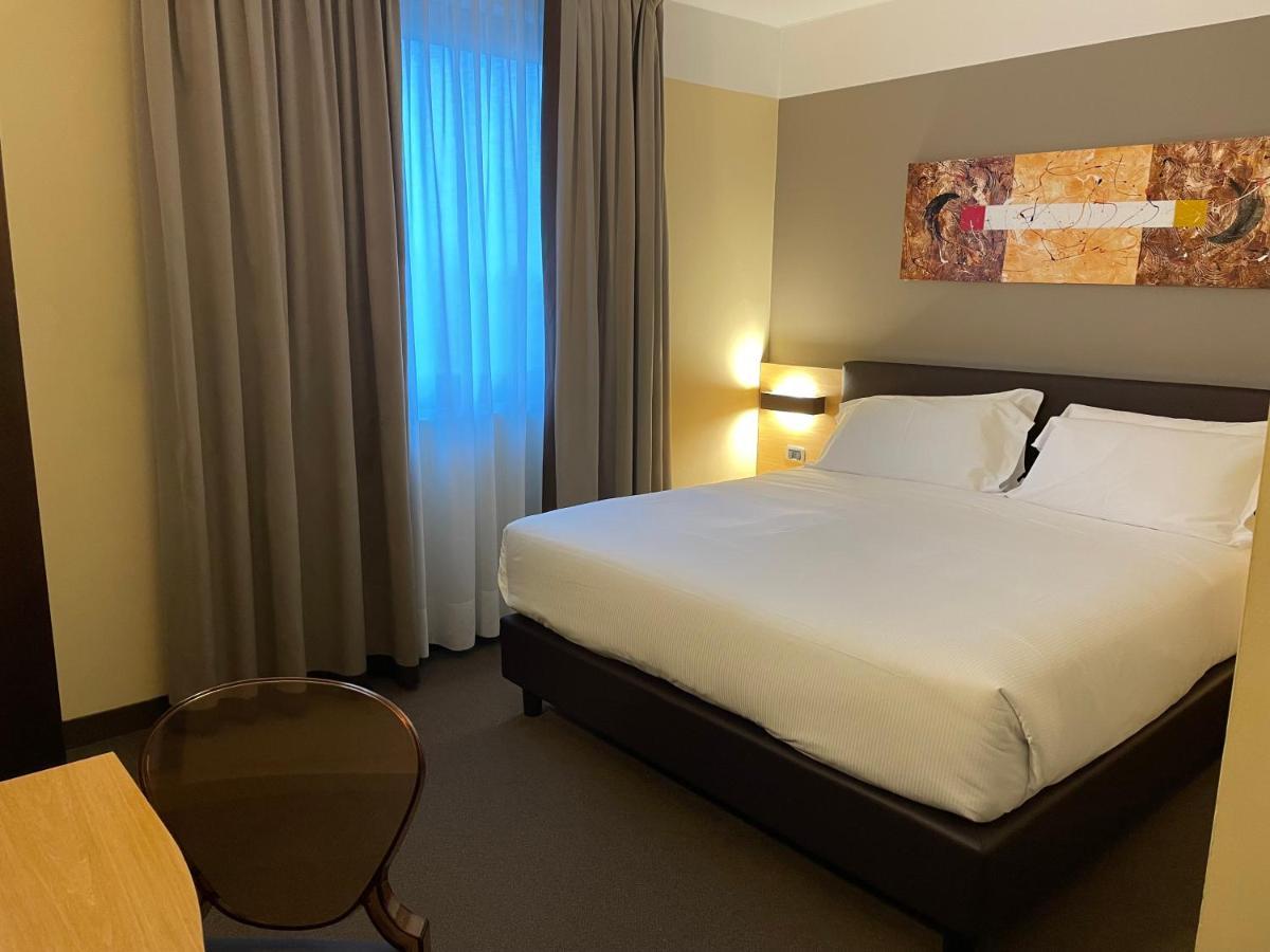 Hotel Omnia Noventa di Piave Luaran gambar