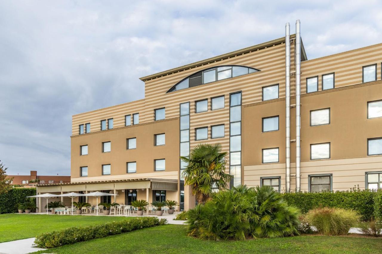 Hotel Omnia Noventa di Piave Luaran gambar