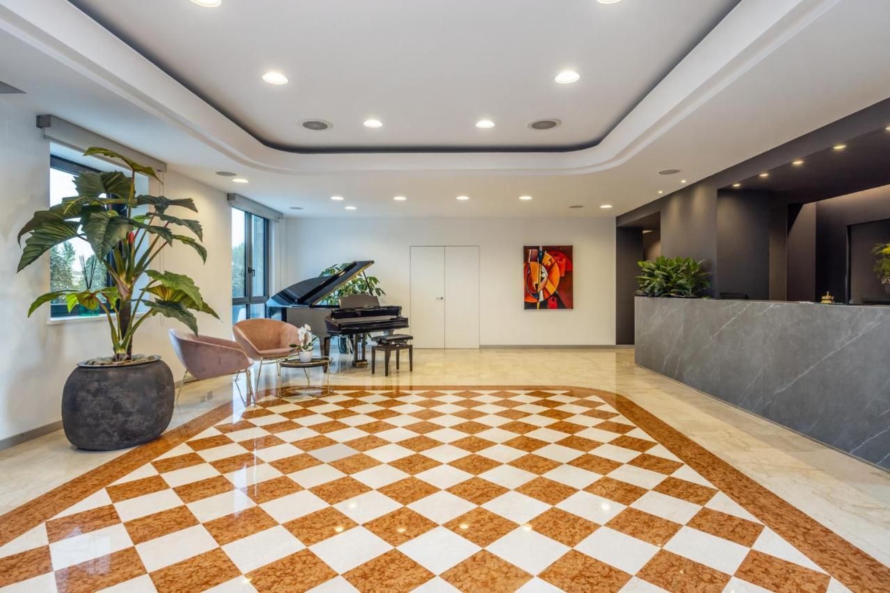 Hotel Omnia Noventa di Piave Luaran gambar